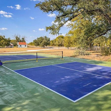 Container Home With Rooftop Views And Pickleball-Pecan Grove Bellmead Dış mekan fotoğraf