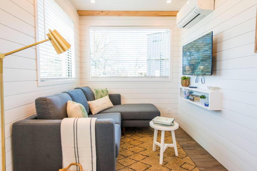 Container Home With Rooftop Views And Pickleball-Pecan Grove Bellmead Dış mekan fotoğraf