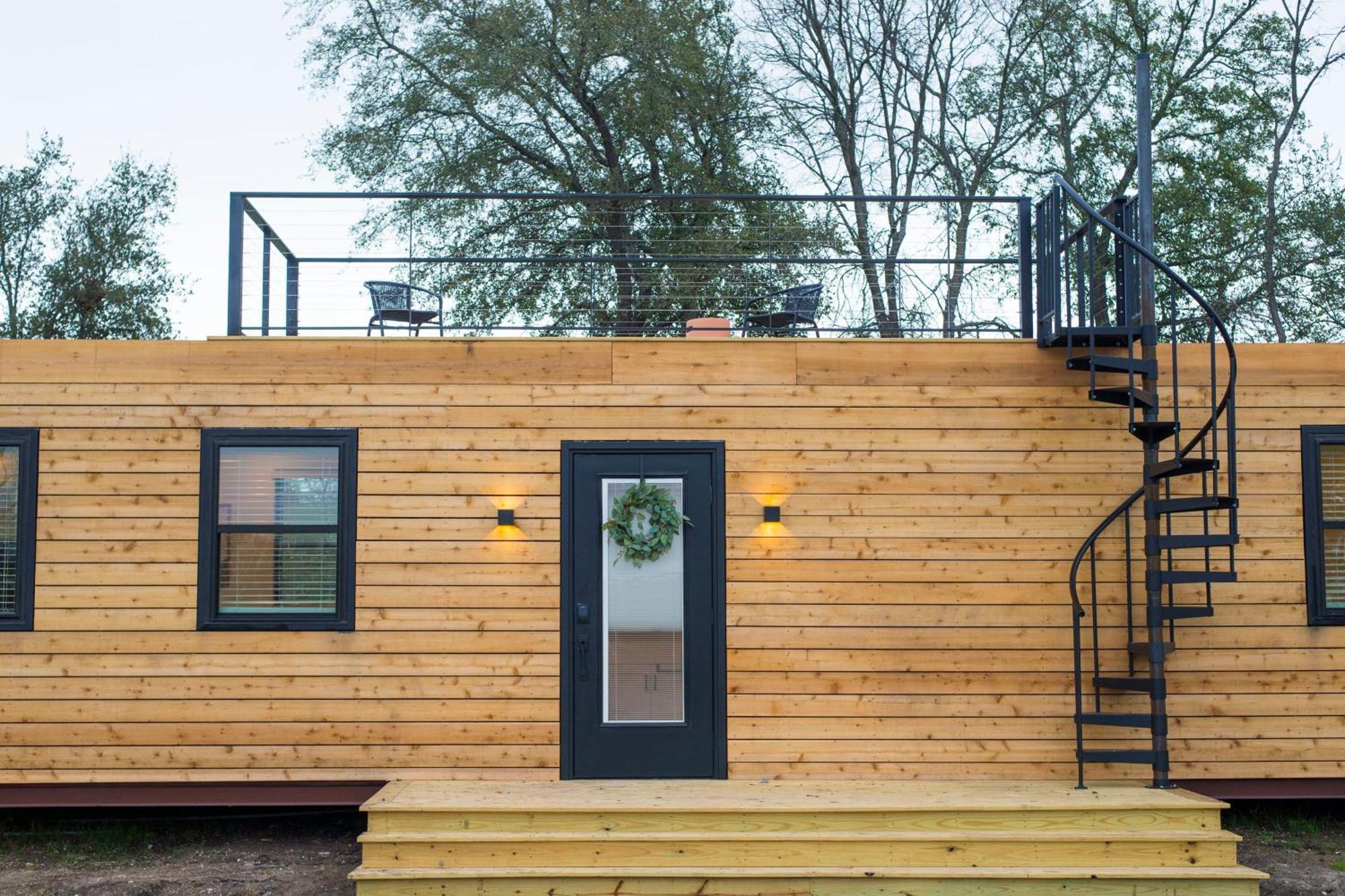 Container Home With Rooftop Views And Pickleball-Pecan Grove Bellmead Dış mekan fotoğraf