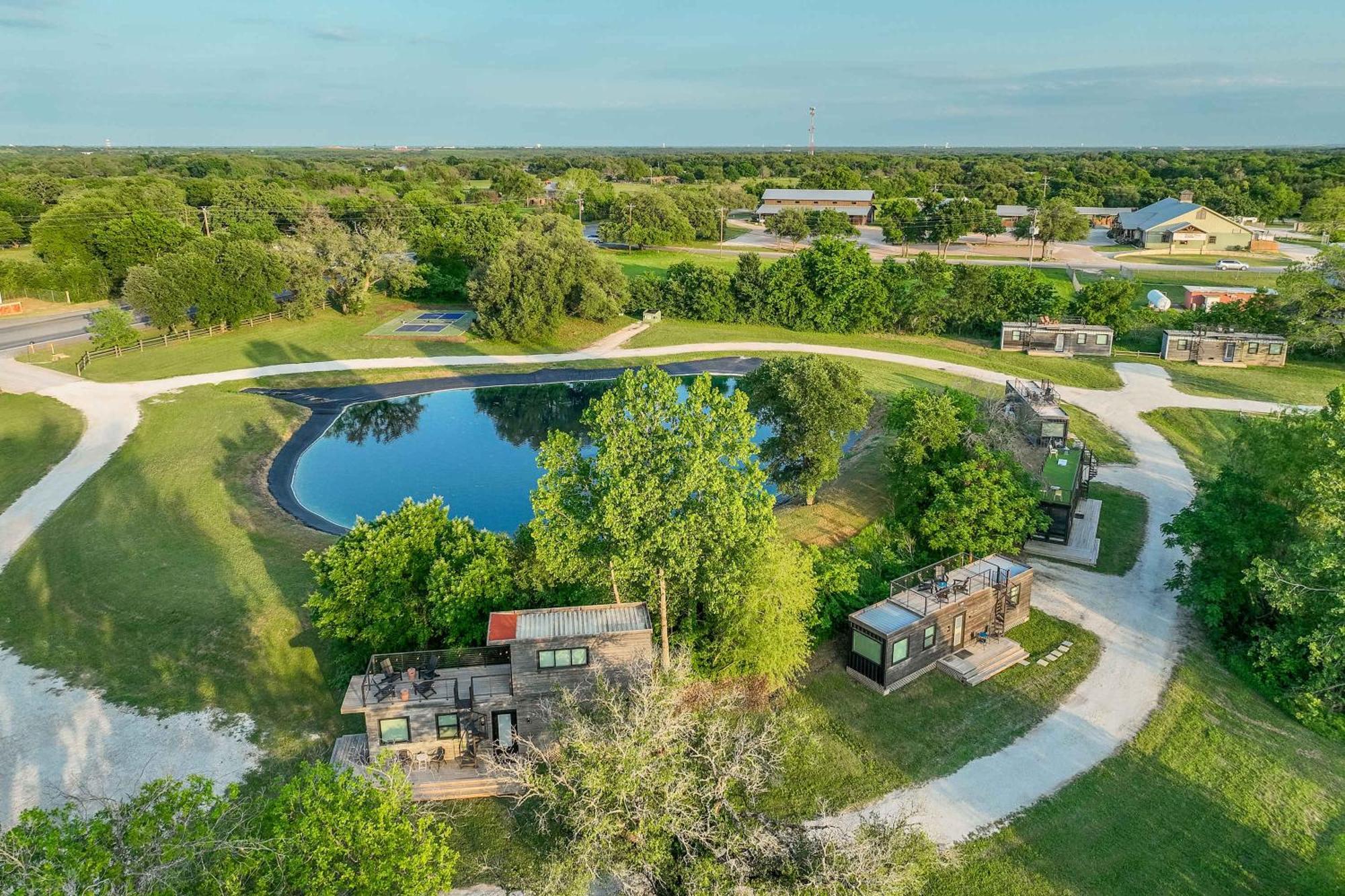 Container Home With Rooftop Views And Pickleball-Pecan Grove Bellmead Dış mekan fotoğraf