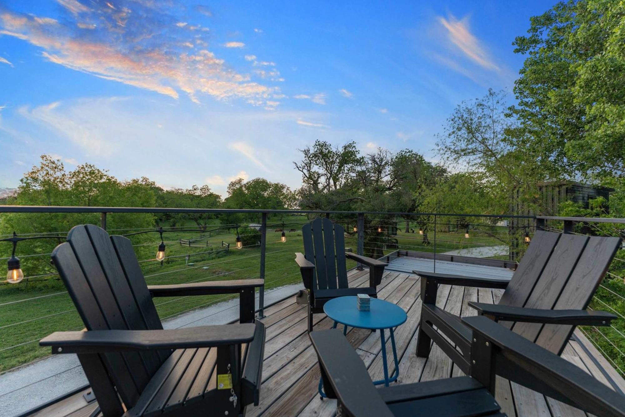 Container Home With Rooftop Views And Pickleball-Pecan Grove Bellmead Dış mekan fotoğraf